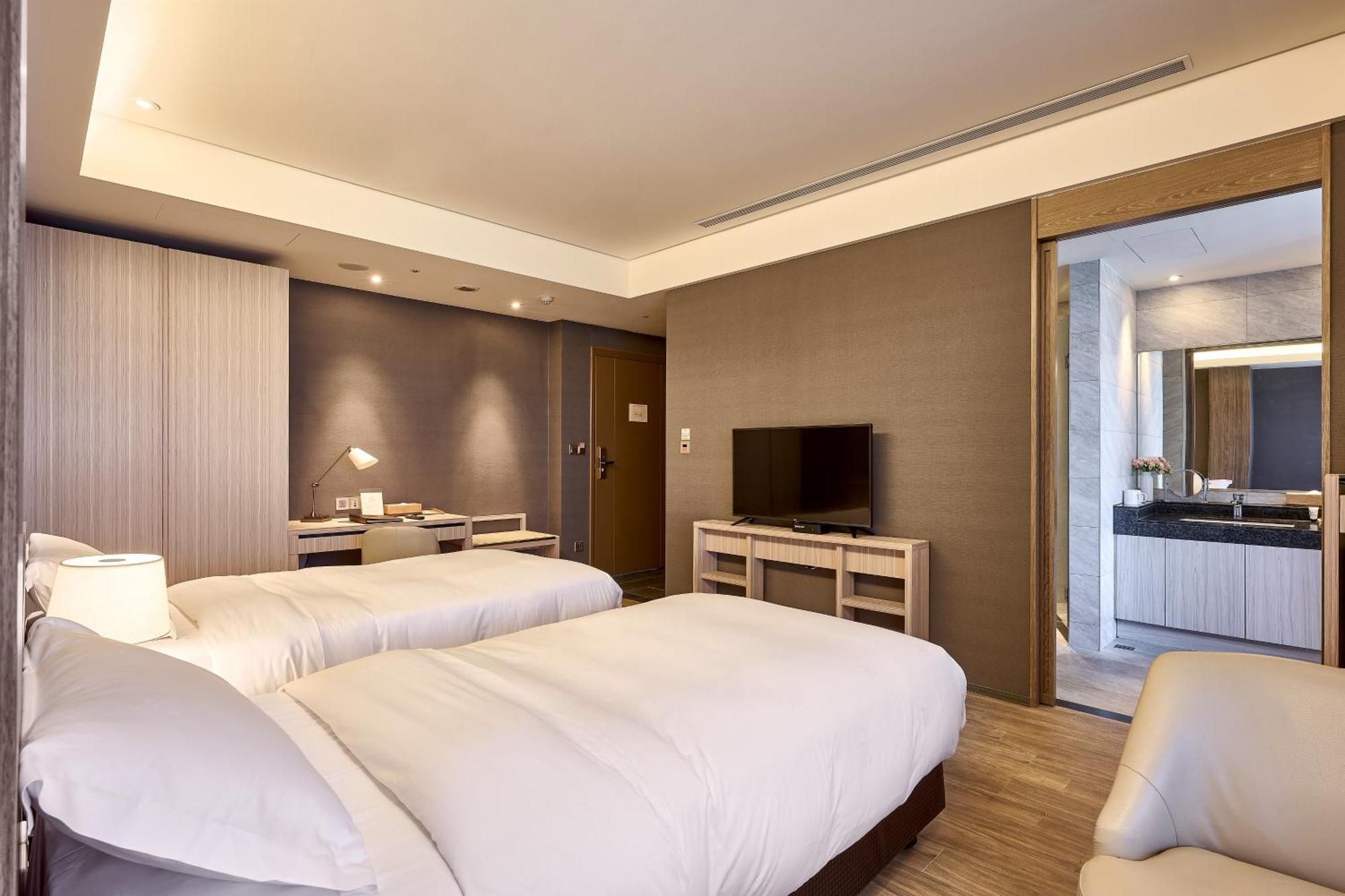 Cuncyue Hot Spring Resort Luodong Quarto foto Deluxe Twin Room